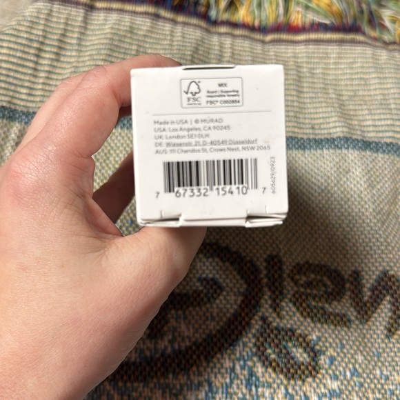 Murad resurgence retinal resculpt overnight treatment - Picture 5 of 9